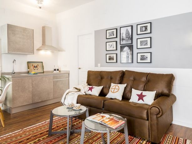 ner. 4: 2 Bedrooms Apt. (Living room) nº 4: 2 Dormitorios (Salón de Estar)