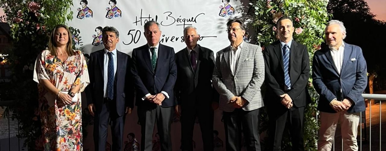 El Hotel Bécquer celebra su 50 cumpleaños