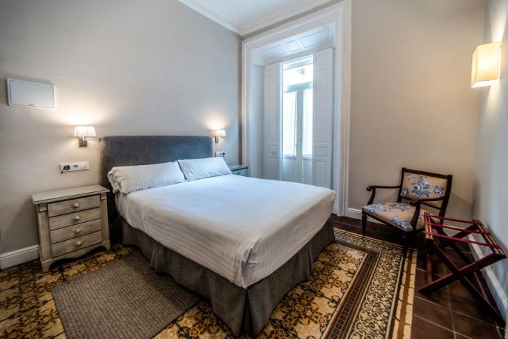 HOTEL SIMON