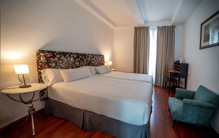 HOTEL SIMON