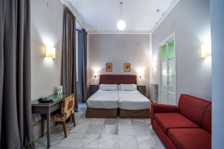 HOTEL SIMON