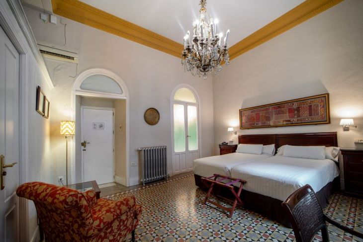 HOTEL SIMON