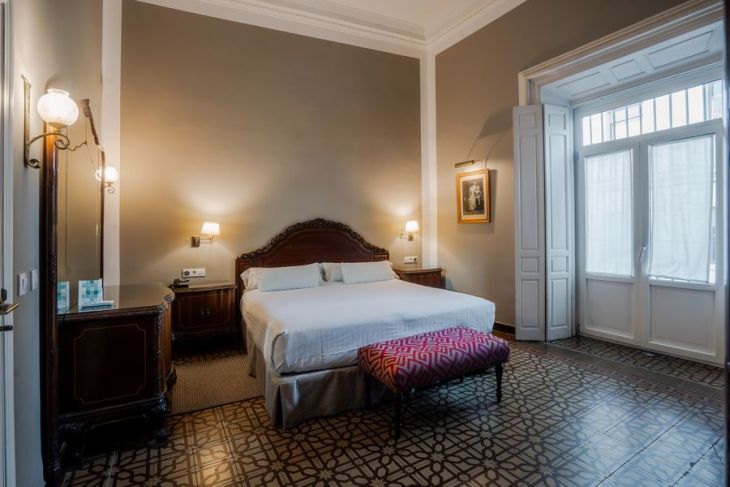 HOTEL SIMON
