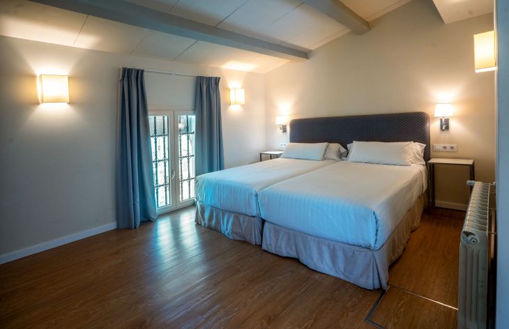 HOTEL SIMON