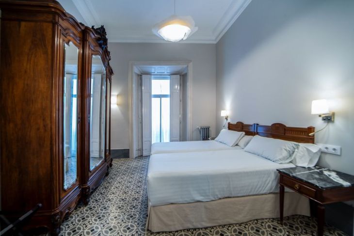 HOTEL SIMON